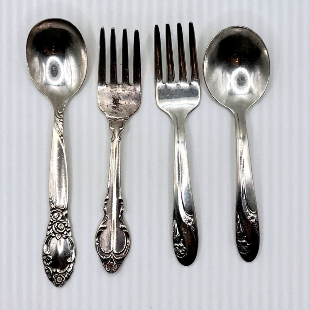 Holmes & Edwards Community Flatware Set Kids 4.5in Silver Good Floral Vintage